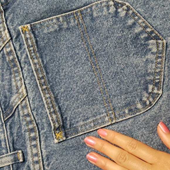 Vintage Plus Size Lee Riders Cut-Off Distressed Raw Hem Denim "Mom" Jean Shorts - Picture 8 of 10